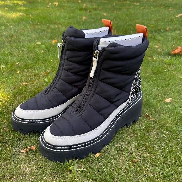 Dolce Vita Helki Womens Pull On Ankle Booties - Picture 1 of 5